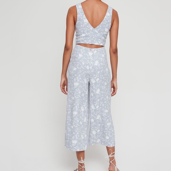ARITZIA Wilfred Écoulement V Jumpsuit Cutout blue & white floral Womens size 00 - Picture 3 of 16